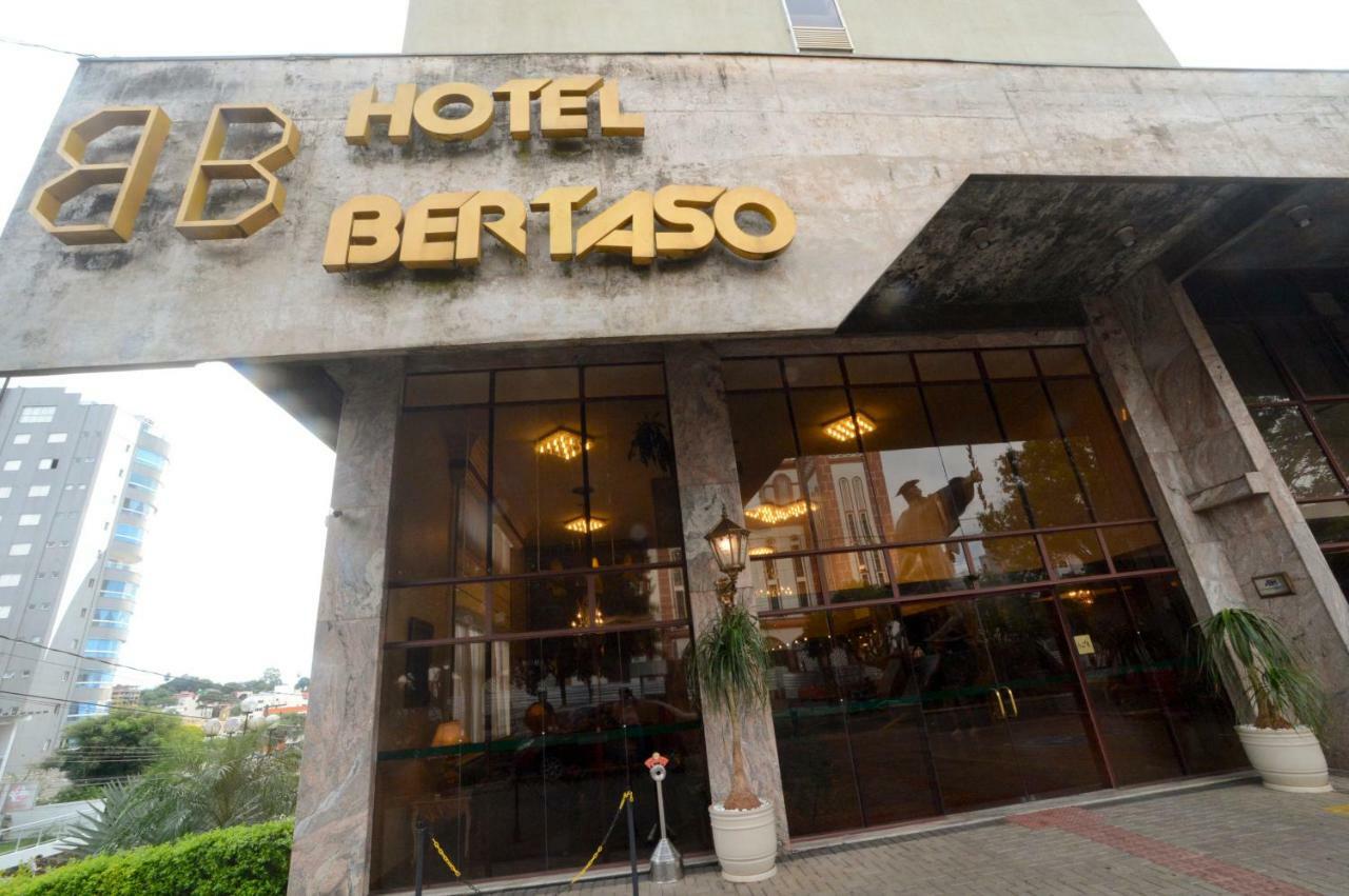 Hotel Bertaso Chapecó Exterior foto